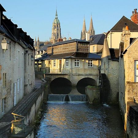 Maison Confortable: Spacious Stay with Garden Terrace near Bayeux Saonnet Exterior photo